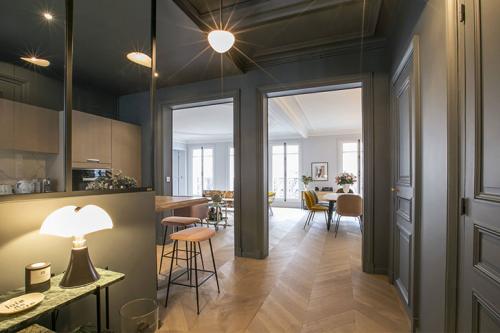 Квартира в Париже: современный интерьер, интересные детали и французский стиль (155 кв. м) 07