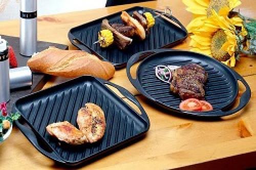 Для чего выемки по бокам на сковороде гриль. Что такое сковорода гриль?