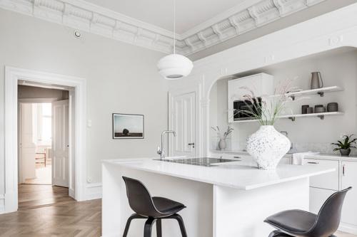 Элегантный белый интерьер в Гетеборге 06