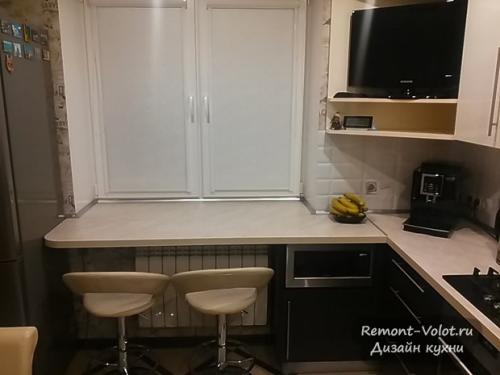 Маленькая кухня с барной стойкой вместо стола. Как разместить барную стойку на маленькой кухне?