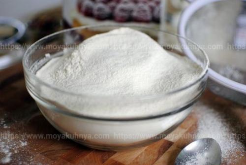 Чем заменить разрыхлитель в бисквите. Состоит покупной пекарский порошок, чаще всего из трёх компонентов: