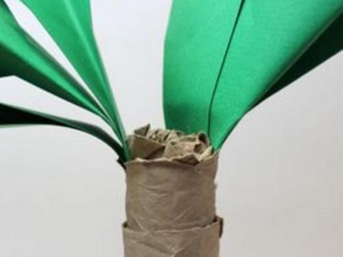 Как сделать декоративную пальму. Как сделать натуралистичную высокую и объемную пальму из бумаги