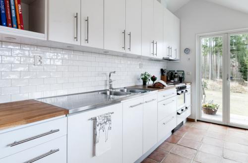 Как в интерьере сделать кирпичную стену. Кирпичная кладка в интерьере кухни: стоит ли делать?