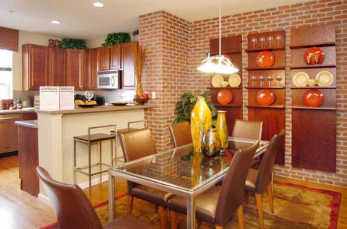 Как в интерьере сделать кирпичную стену. Кирпичная кладка в интерьере кухни: стоит ли делать?