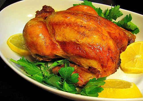 Курица с хрустящей корочкой в духовке с картошкой. Курица в духовке целиком с картошкой – самый вкусный рецепт с хрустящей корочкой (с фото)