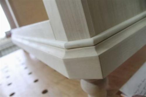 Шкаф на кухне, как называется. Изготовления шкафов —, какой материал больше всего подходит?