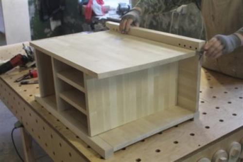 Шкаф на кухне, как называется. Изготовления шкафов —, какой материал больше всего подходит?