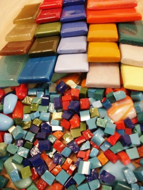 Что можно сделать из остатков плитки. Что можно сделать из битой керамической плитки для дизайна? 05