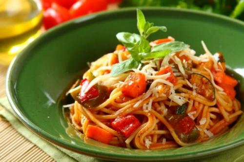 Паста овощная в томатном соусе. Спагетти с овощами в томатном соусе