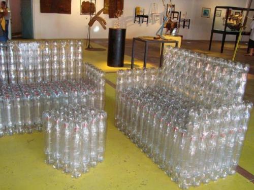 Стул из бутылок пластиковых. Приятные мелочи