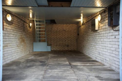 Какой лучше пол в гараже. Деревянный пол в гараже