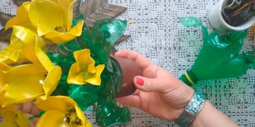 Как сделать цветок из пластиковой бутылки своими руками. Как сделать тюльпаны своими руками из ПЭТ