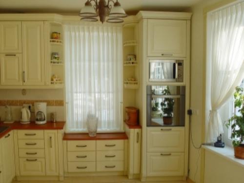 Шкафы вокруг окна в детской. Особенности 09 Шкафы вокруг окна в детской. Особенности 09