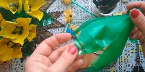 Как сделать цветок из пластиковой бутылки своими руками. Как сделать тюльпаны своими руками из ПЭТ