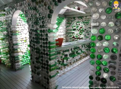 Дом из бутылок россия. В России узаконен жилой дом из бутылок. Что ещё можно соорудить из бросового стройматериала?