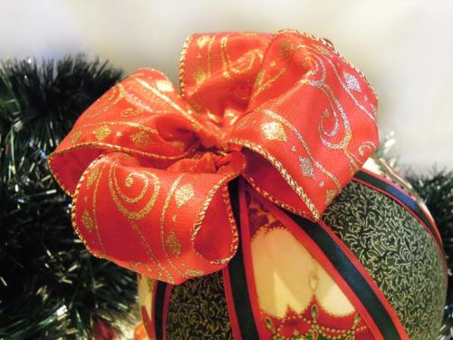 Шар новогодний из лент. Мастер-класс «Новогодние шары из лент» 45 Шар новогодний из лент. Мастер-класс «Новогодние шары из лент» 45