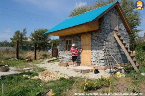 Дом из бутылок россия. В России узаконен жилой дом из бутылок. Что ещё можно соорудить из бросового стройматериала?