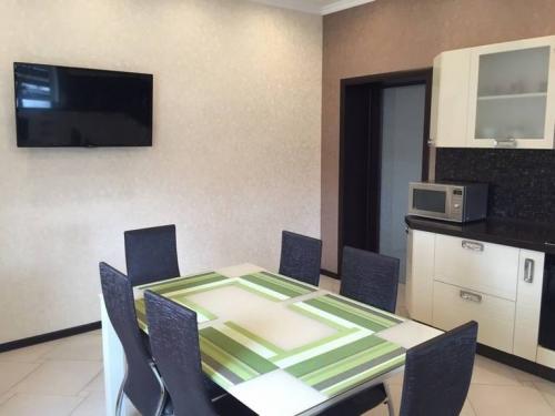 Как выделить зону телевизора в гостиной. Игра в прятки: взаимодействие с обстановкой 08 Как выделить зону телевизора в гостиной. Игра в прятки: взаимодействие с обстановкой 08