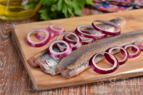 Разделка селедки. Как разделать селедку на филе