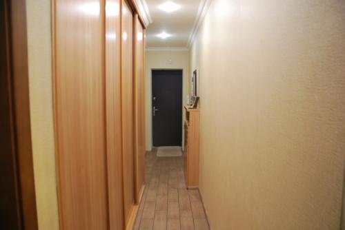 Встроенные прихожие в коридор малогабаритные. Разновидности компактных шкафов для вашей прихожей 05 Встроенные прихожие в коридор малогабаритные. Разновидности компактных шкафов для вашей прихожей 05