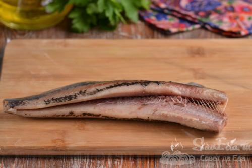 Разделка селедки. Как разделать селедку на филе