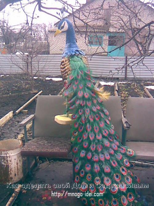 Павлин из пенопласта. Павлин из пластиковых бутылок мастер класс.