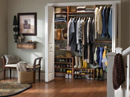 Как навести порядок в шкафу купе. Основные правила наведения порядка в шкафу