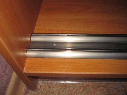 Раздвижные двери для шкафа купе. Монтаж профилей и рамы