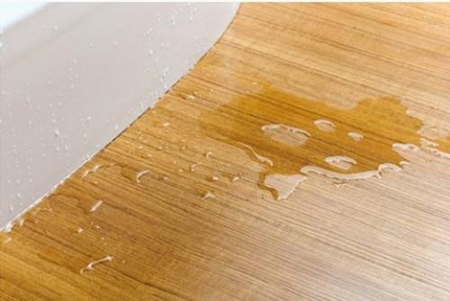 Можно ли мыть ламинат моющим пылесосом. Можно ли использовать моющий пылесос для чистки ламината?