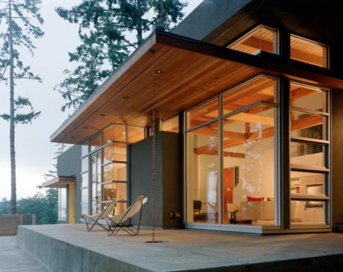 Навесы во дворе частного. Из чего сделать навес во дворе частного дома?