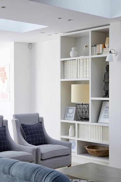 Дом со спокойным интерьером и уютным двориком 02