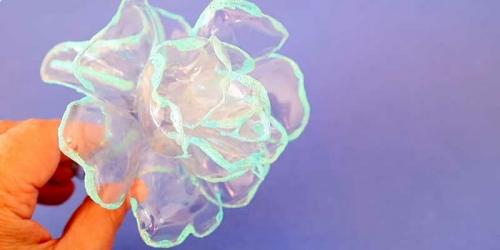 Искусственные цветы из пластиковых бутылок своими руками. Цветы из пластиковых бутылок своими руками – пошаговый мастер-класс для начинающих