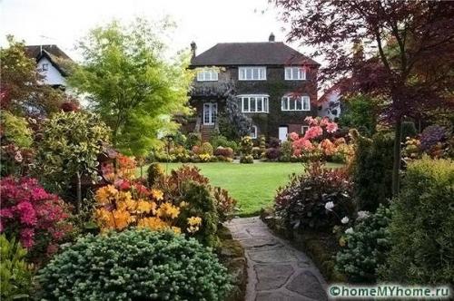 Дизайн двора частного дома 10 соток. Стилевое направление и оригинальные идеи