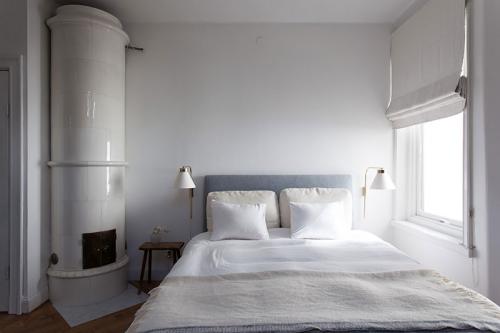 Квартира с библиотекой и столетними фаянсовыми печами 14