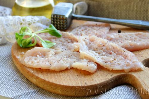 Как нарезать филе курицы поперек волокон. Как разделать куриную грудку