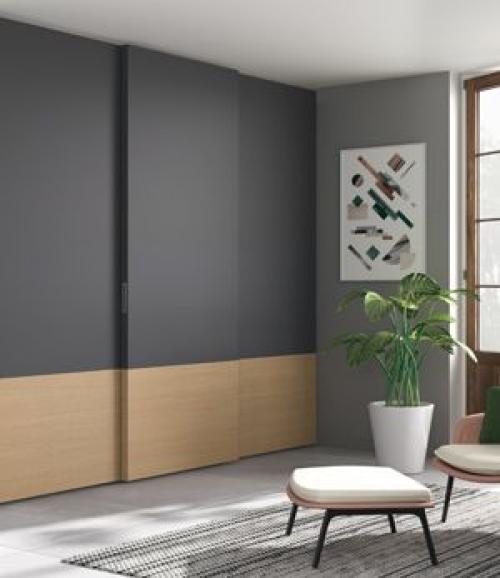 Шкаф купе на всю стену в спальню. Матовые фасады