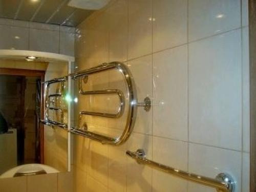 Что лучше водяной или электрический полотенцесушитель. Водяной 05