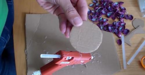 Поделка из фисташек скорлупы. Декор для дома своими руками 14 Поделка из фисташек скорлупы. Декор для дома своими руками 14