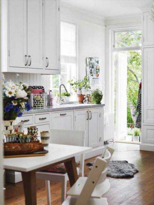 Желтый снаружи, белый внутри 02