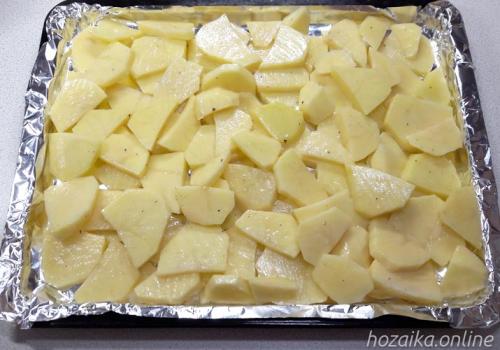 Как приготовить курицу с корочкой хрустящей. Рецепт целой курицы с хрустящей корочкой в духовке с картошкой