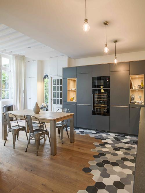 Уютные апартаменты в два уровня 01