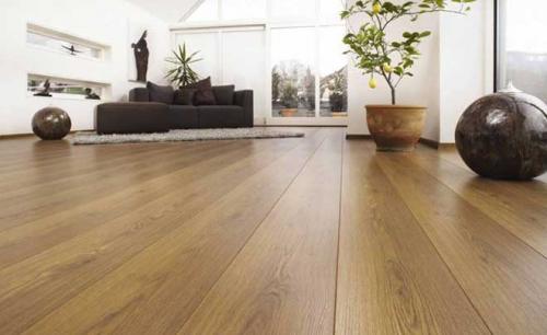 Как придать ламинату блеск. Как придать блеск ламинату в домашних