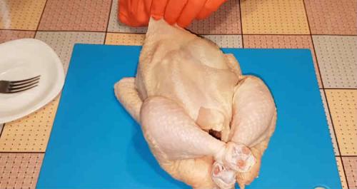 Как сделать румяную корочку на курице. Курица целиком в духовке с хрустящей корочкой на соли