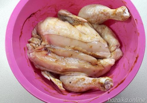 Как приготовить курицу с корочкой хрустящей. Рецепт целой курицы с хрустящей корочкой в духовке с картошкой