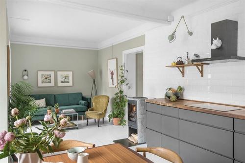 Пастель и зелень: квартира в нейтральных тонах 09