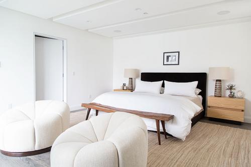 Ничего лишнего: теплый минималистичный интерьер 06