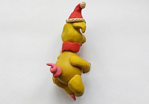 Поделки на новый год 2019 своими руками. Новогодняя желтая свинка из пластилина