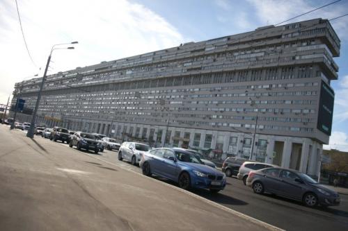 Дом холостяков на Тульской. Необычное 14-этажное здание в Москве