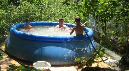 Бассейн во дворе своими руками. Какие есть виды бассейнов? 12