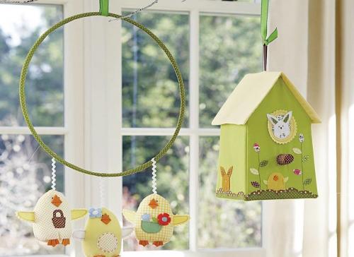 Как украсить старое окно. Оформление окон к разным праздникам